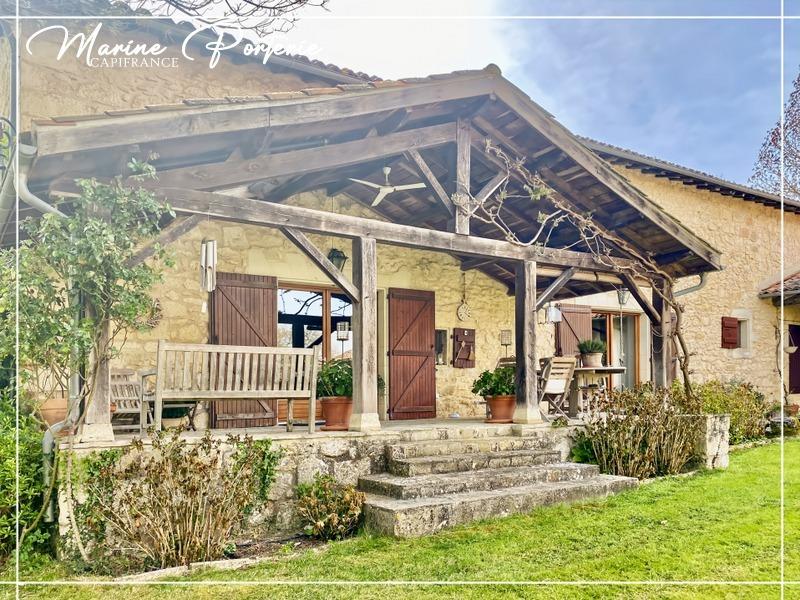 Maison en pierre - 235 m² - 5 pièces