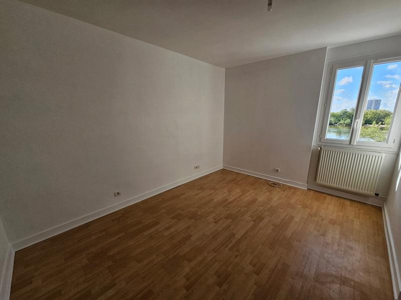 Appartement - 97 m² - 4 pièces