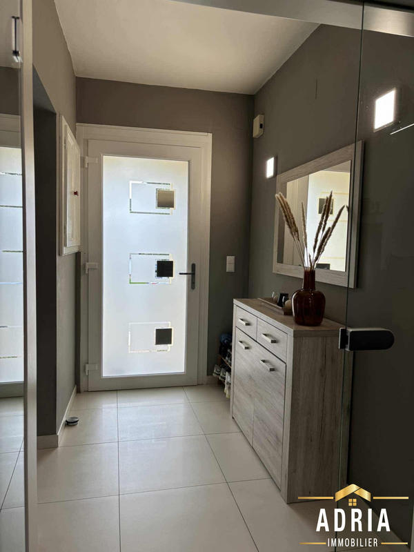 Maison - 206 m² - 7 pièces