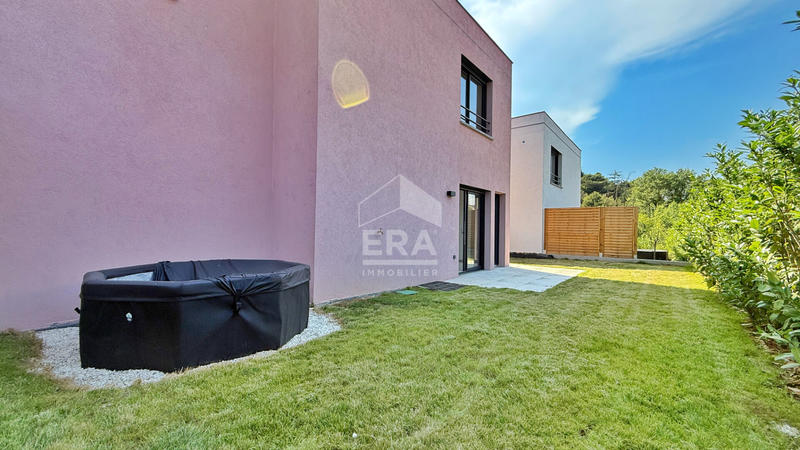 Maison - 92 m² - 4 pièces