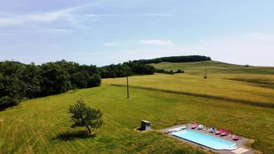 Maison en pierre - 253 m² - 10 pièces