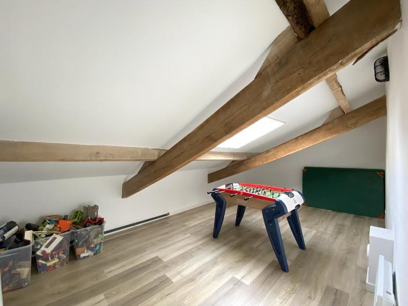 Maison - 175 m² - 10 pièces