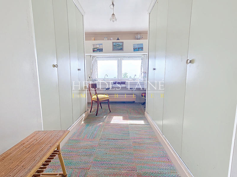 Maison - 232 m² - 7 pièces