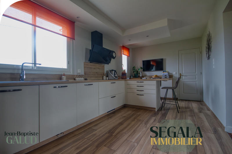 Maison - 180 m² - 4 pièces