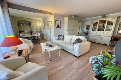 Appartement - 80 m² - 3 pièces