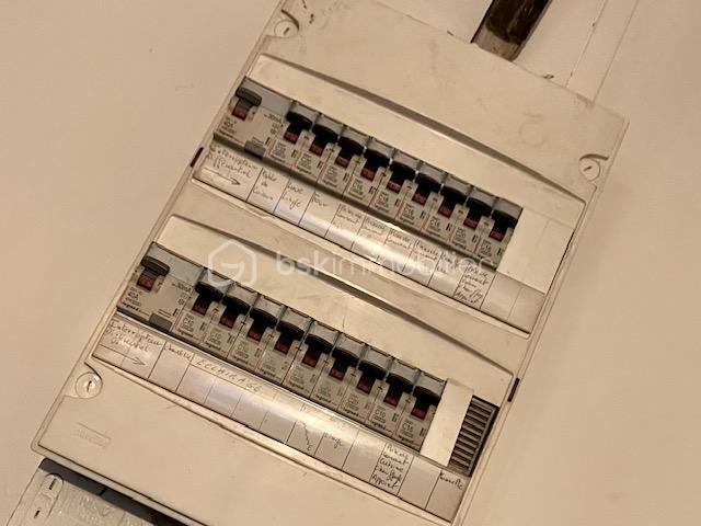 Appartement - 99 m² - 4 pièces