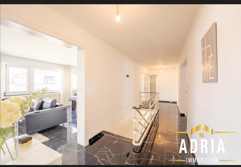 Maison - 189 m² - 7 pièces