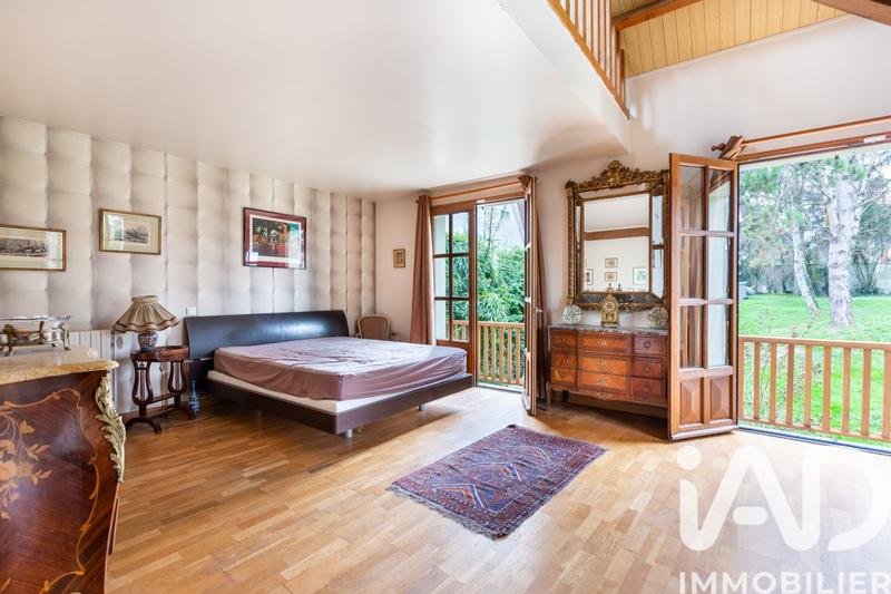 Maison - 200 m² - 5 pièces