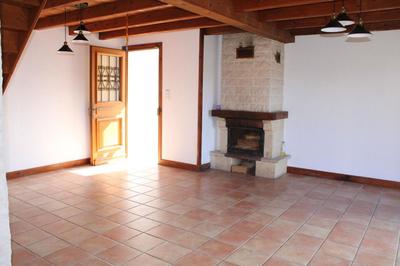 Maison - 90 m² - 6 pièces