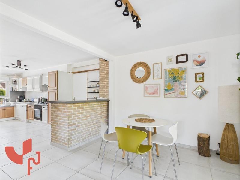 Maison - 140 m² - 6 pièces