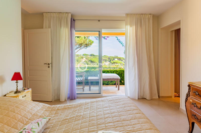 Maison - 250 m² - 6 pièces