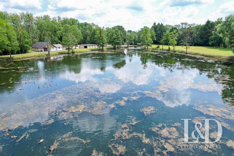 Maison - 310 m² - 14 pièces