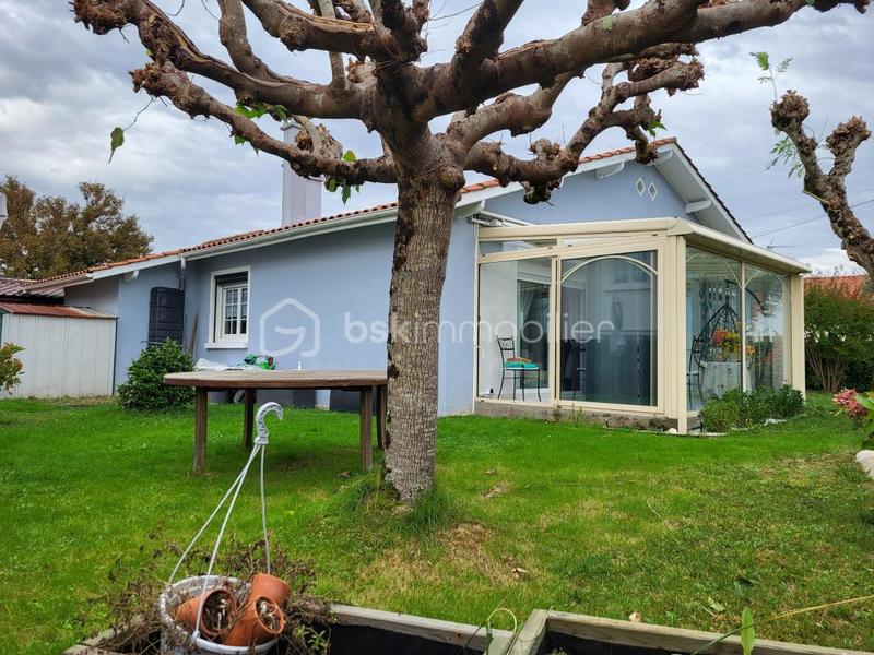 Maison traditionnelle - 90 m² - 4 pièces