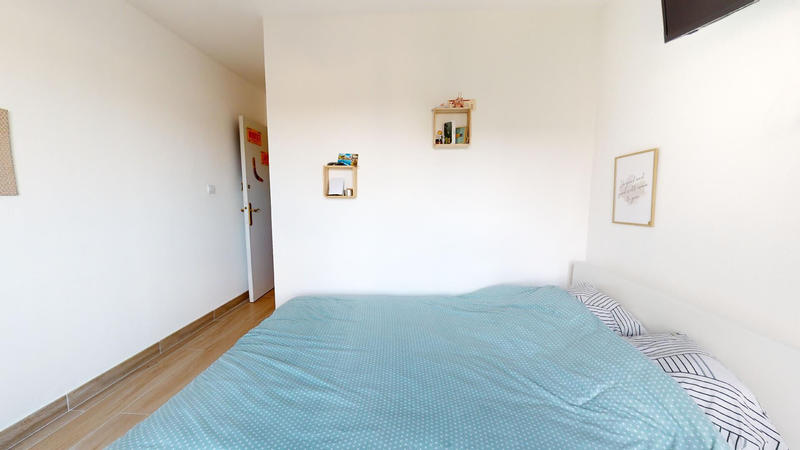 Appartement - 80 m² - 5 pièces
