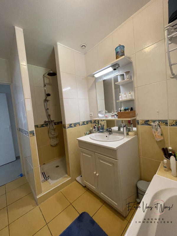 Maison traditionnelle - 143 m² - 7 pièces