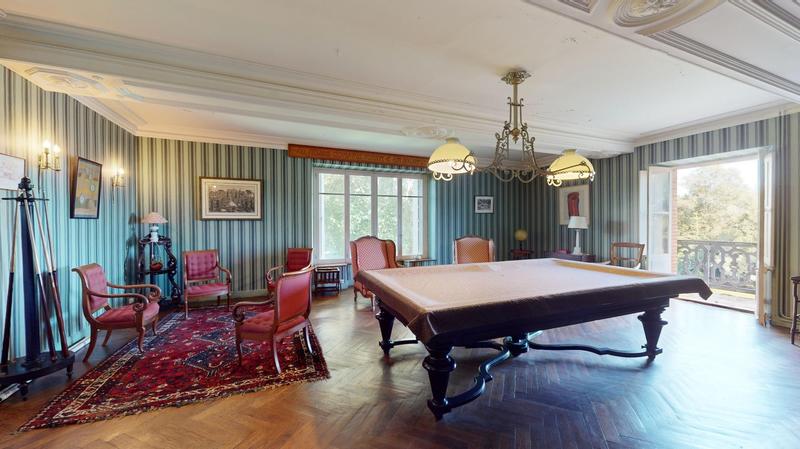 Château - 1 000 m² - 10 pièces