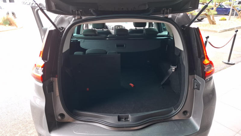 Renault Grand Scénic III Evolution TCe 140