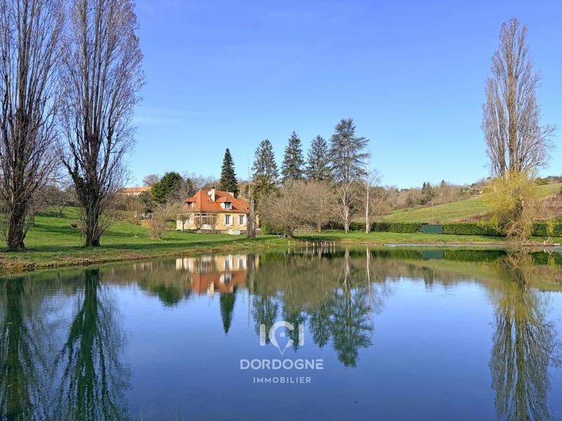 Propriété - 145 m² - 5 pièces