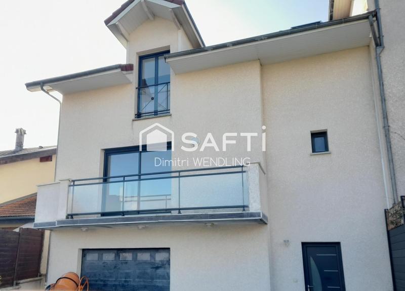 Maison - 105 m² - 4 pièces