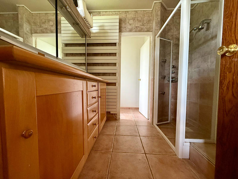 Maison - 300 m² - 10 pièces