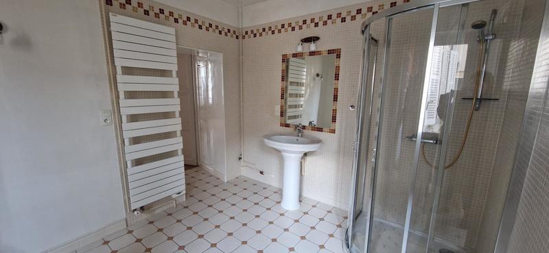 Maison - 340 m² - 6 pièces