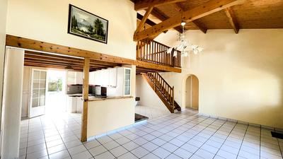 Maison - 106 m² - 5 pièces