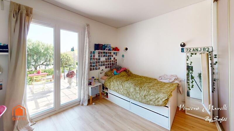 Maison - 170 m² - 8 pièces