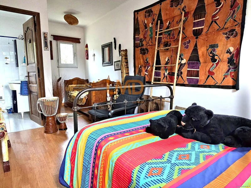 Propriété - 165 m² - 6 pièces