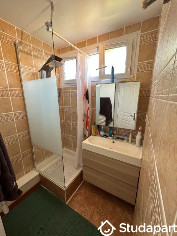 Chambre - 9 m² - 1 pièce