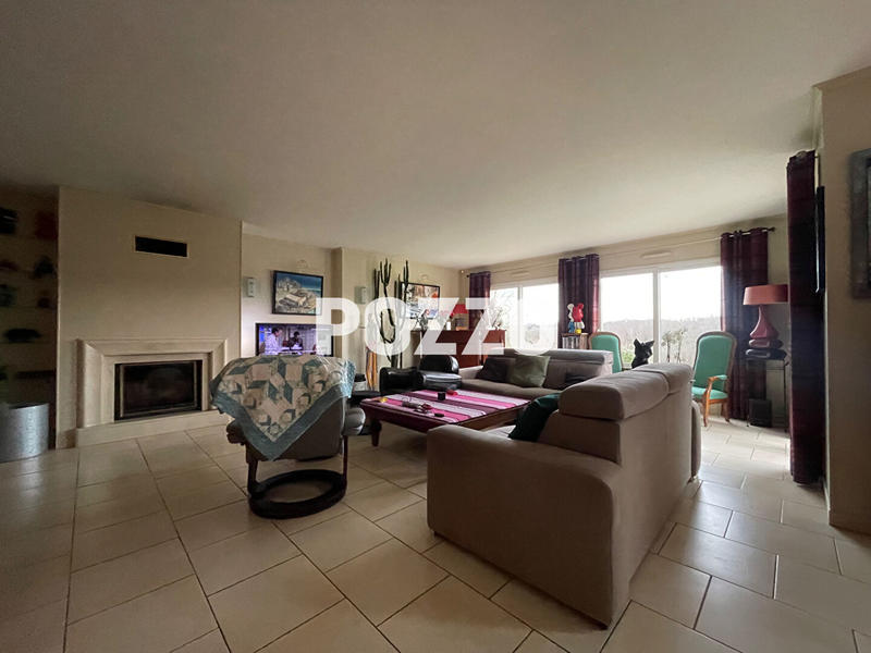 Maison - 218 m² - 7 pièces