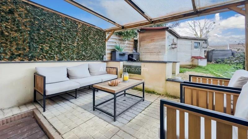 Maison - 95 m² - 5 pièces