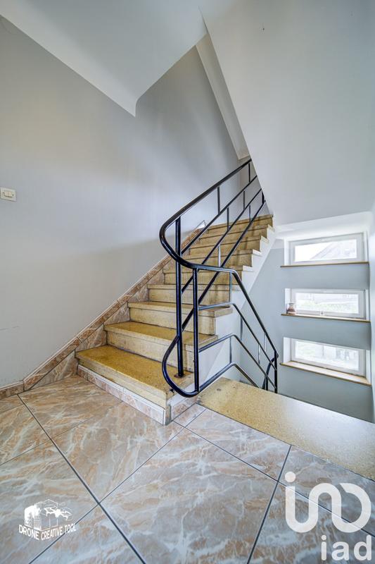 Maison - 177 m² - 6 pièces