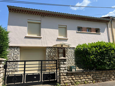 Maison - 95 m² - 4 pièces