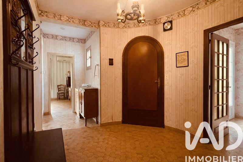 Maison - 200 m² - 8 pièces