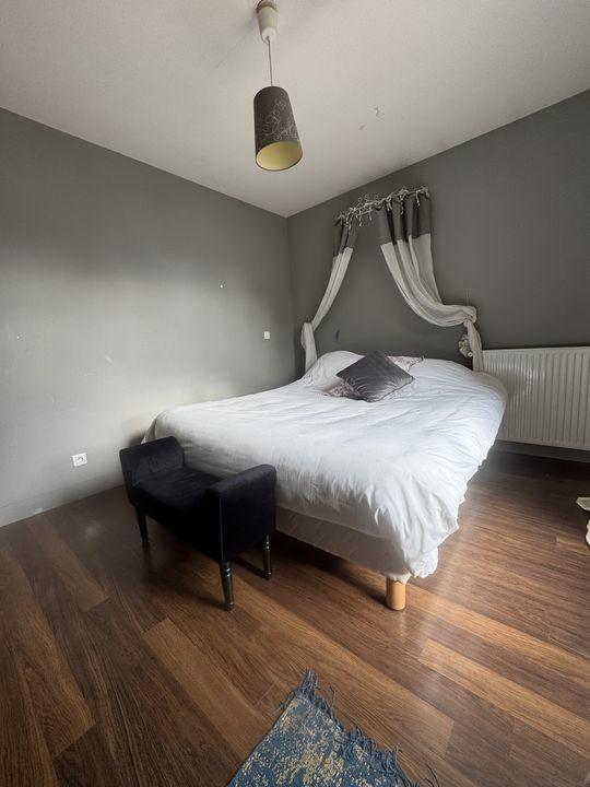 Demeure - 271 m² - 5 pièces