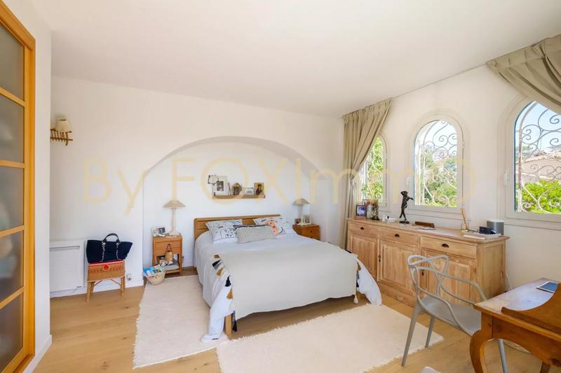 Maison - 211 m² - 6 pièces