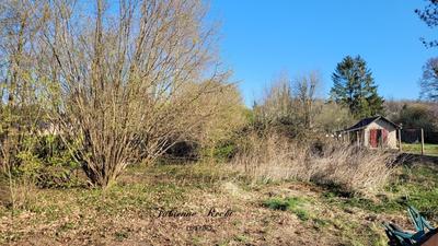 Terrain constructible - 2 092 m²