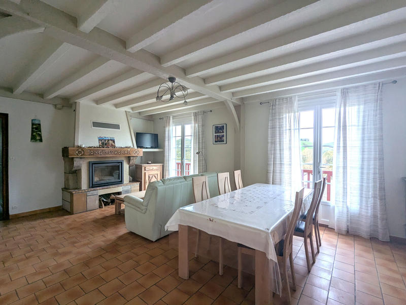 Maison - 128 m² - 4 pièces