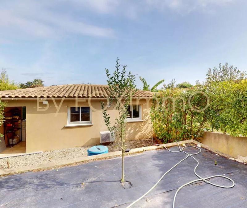 Maison - 240 m² - 6 pièces