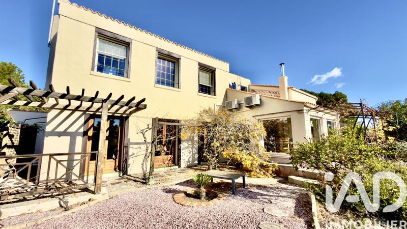 Maison - 284 m² - 7 pièces