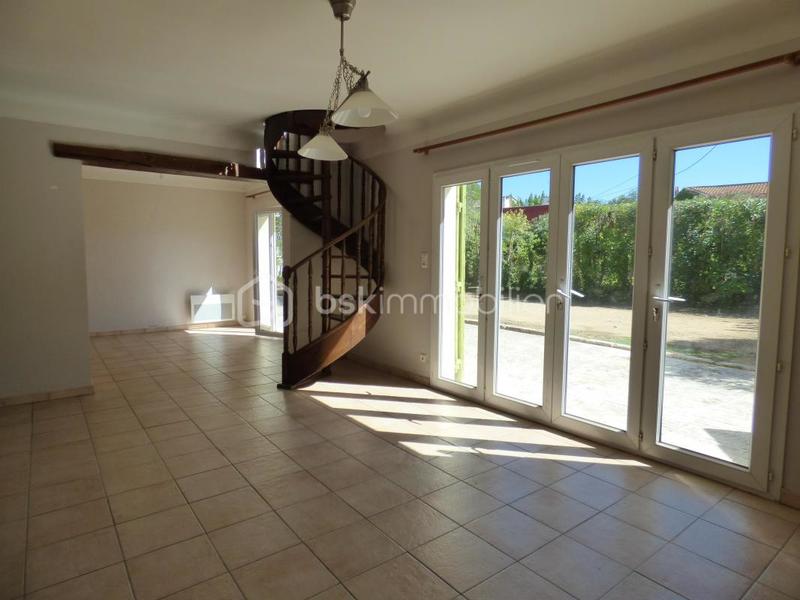 Maison traditionnelle - 85 m² - 4 pièces