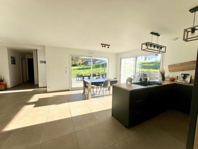 Villa - 109 m² - 4 pièces