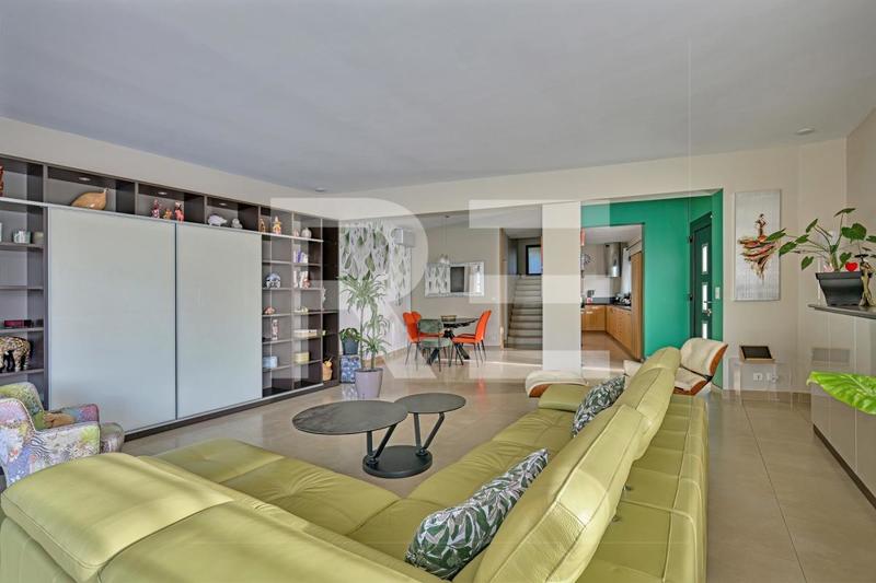 Maison - 185 m² - 6 pièces