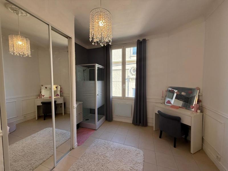 Appartement - 80 m² - 3 pièces