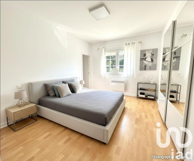 Maison - 280 m² - 7 pièces