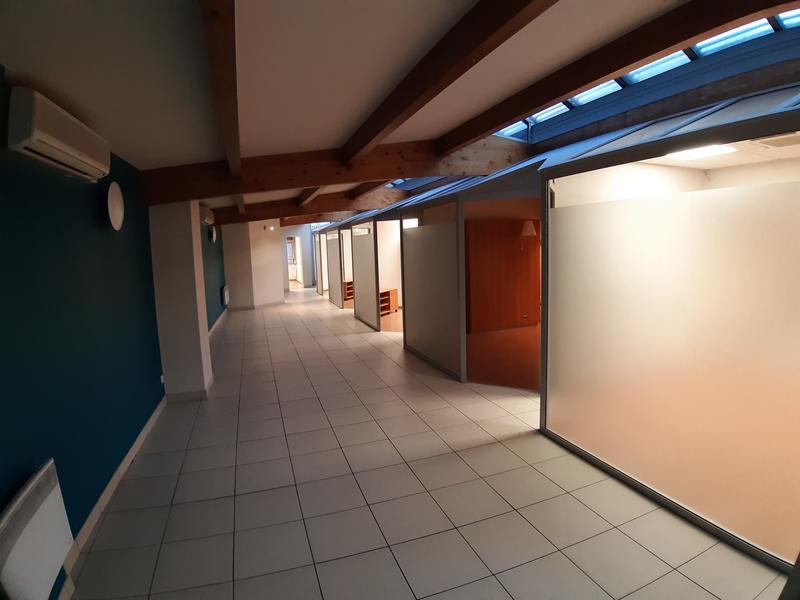 Local commercial - 229 m² - 6 pièces