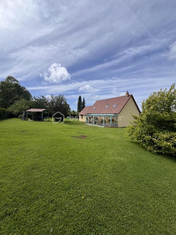 Maison traditionnelle - 140 m² - 6 pièces