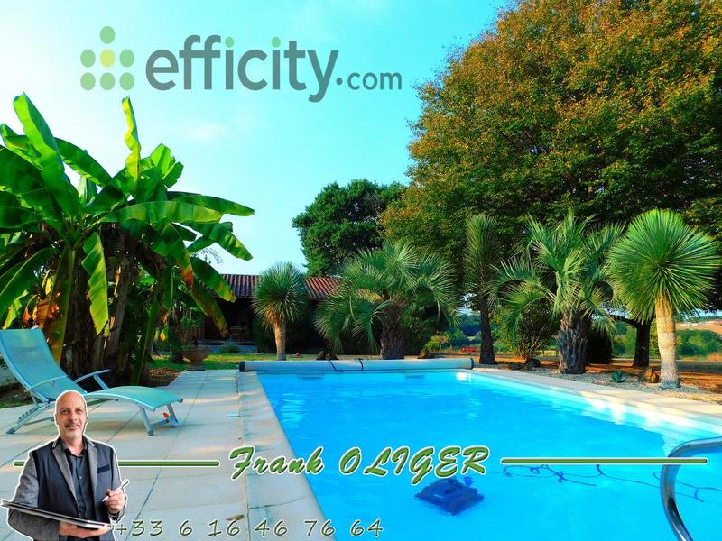 Maison - 280 m² - 11 pièces