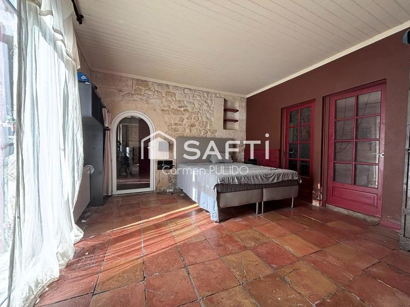 Maison - 305 m² - 12 pièces