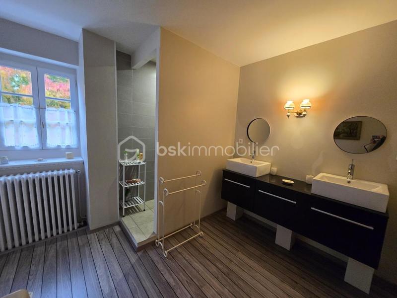 Maison de ville - 204 m² - 7 pièces